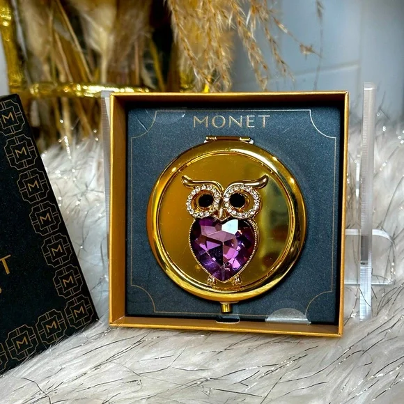 NIB-Monet Jewelry Owl Gold Tone Compact Mirror - Picture 2 of 3